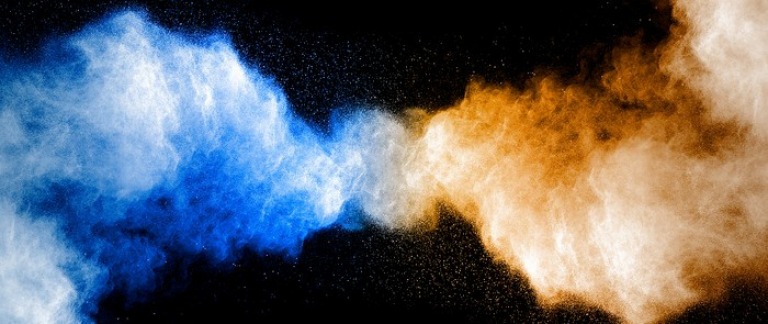 csm blau orange staubpartikel explosion sldr 627658ae1d