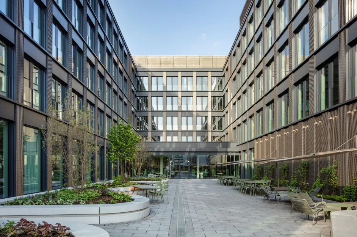 Innenhof des Vorwerk Headquarters in Wuppertal